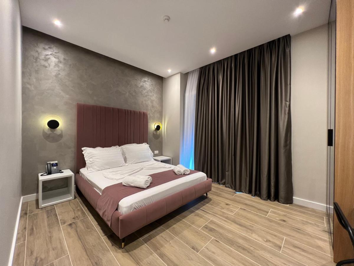 Domus Hotel&Apartments Shëngjin Buitenkant foto