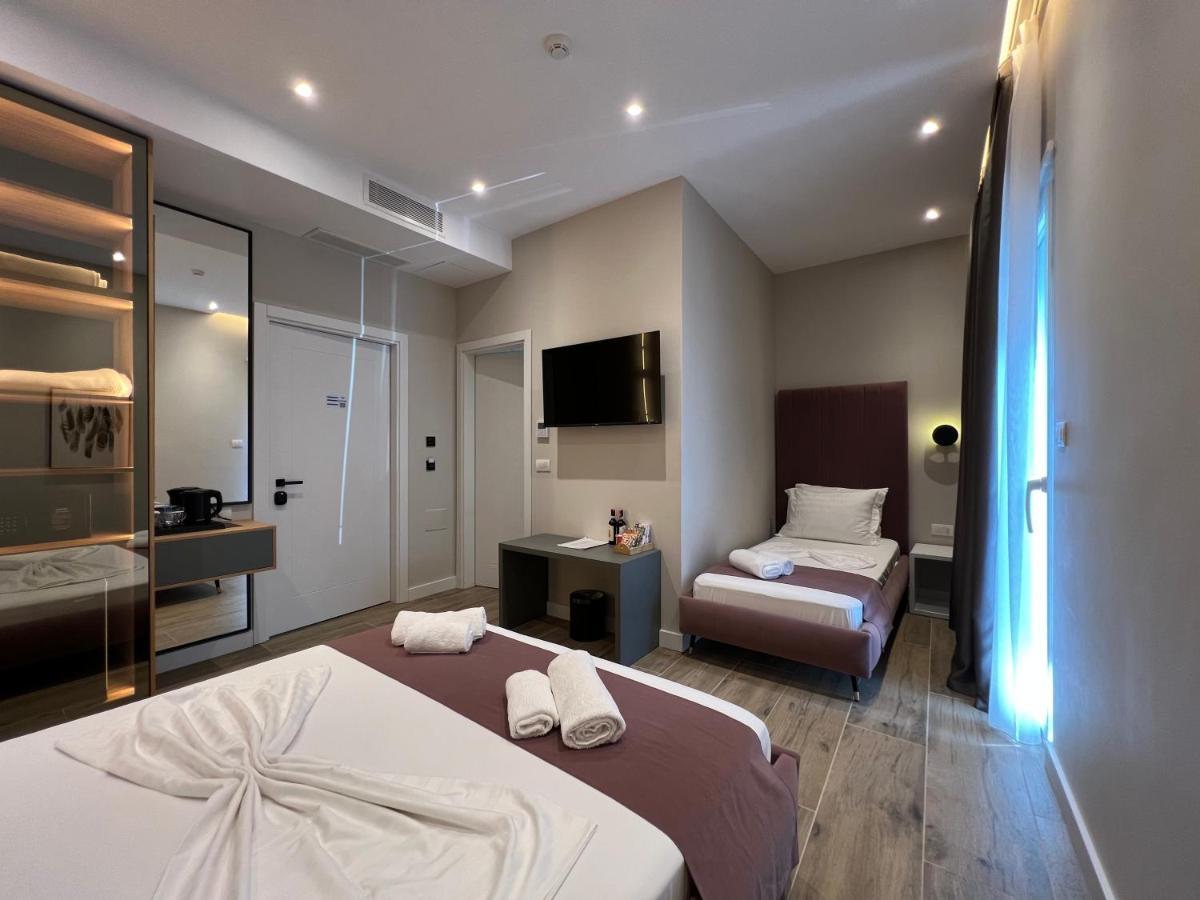 Domus Hotel&Apartments Shëngjin Buitenkant foto