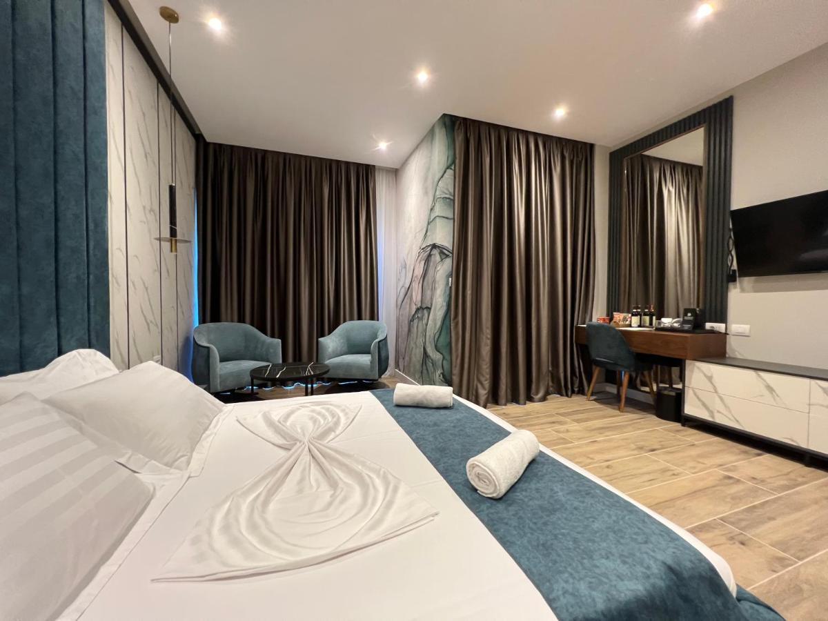 Domus Hotel&Apartments Shëngjin Buitenkant foto
