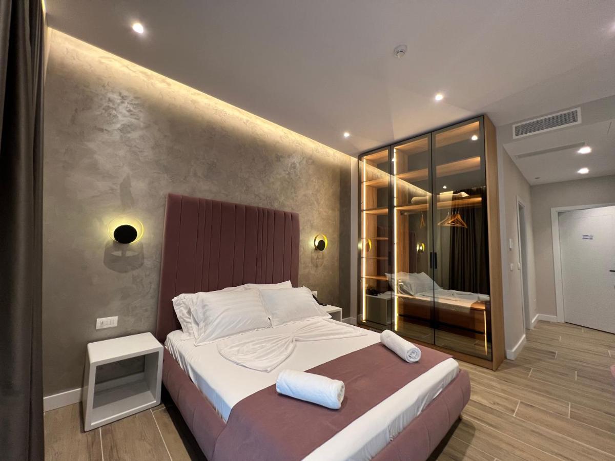 Domus Hotel&Apartments Shëngjin Buitenkant foto