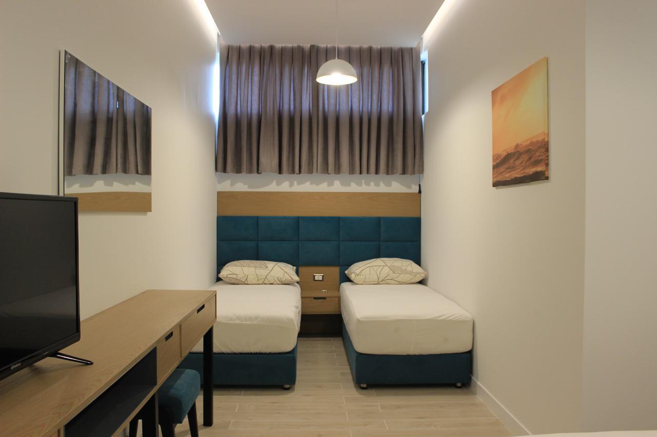 Domus Hotel&Apartments Shëngjin Buitenkant foto