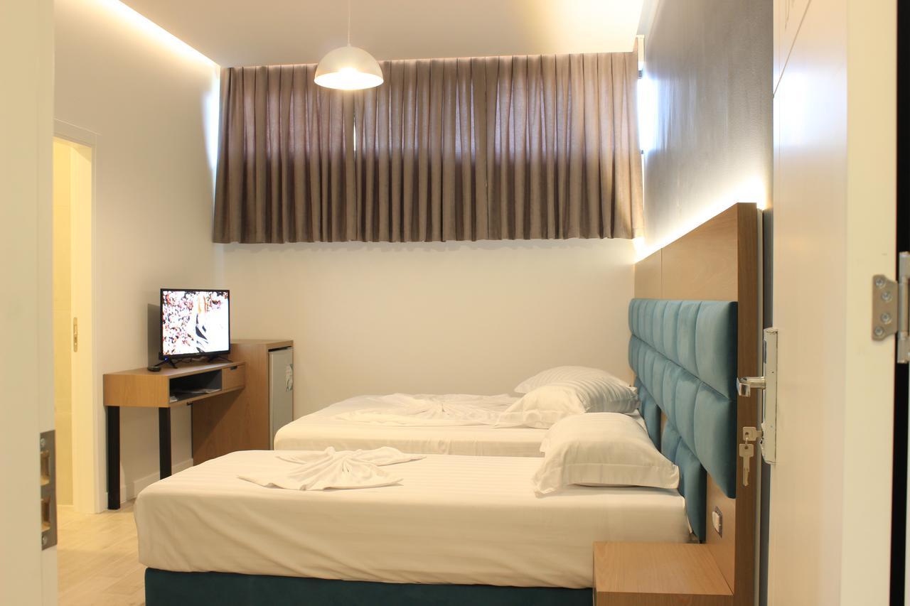 Domus Hotel&Apartments Shëngjin Buitenkant foto