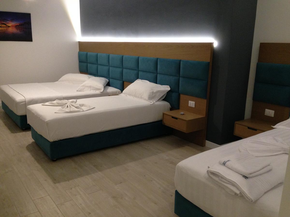 Domus Hotel&Apartments Shëngjin Buitenkant foto